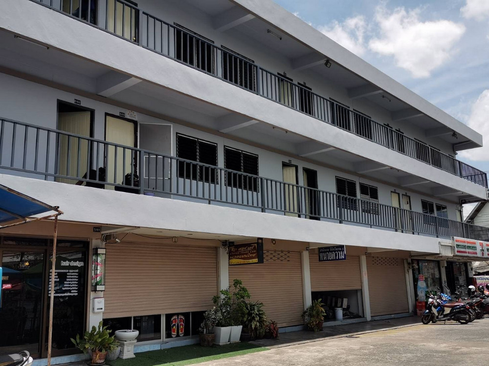 For SaleLandNawamin, Ramindra : Call 063-951-6542 for sale of land and buildings It is a 3-storey apartment with a total land area of 370 square meters, located in Soi Nawamin 74, Intersection 1, Bueng Kum District, near Max Value Nawamin, near many communities.