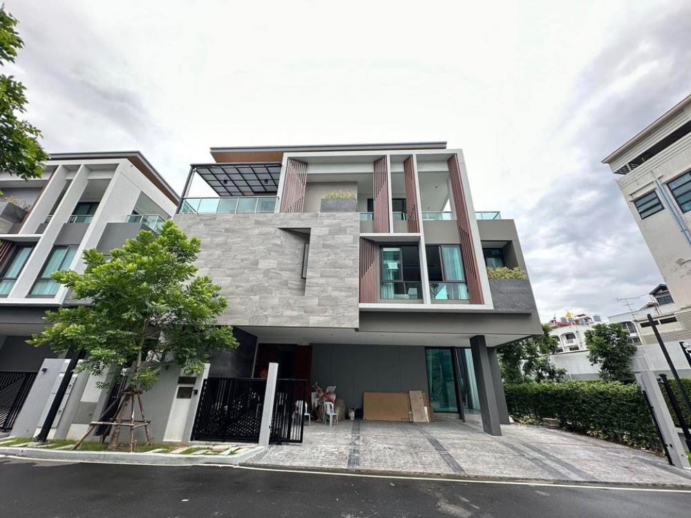 ขายบ้านพัฒนาการ ศรีนครินทร์ : ขายด่วนพร้อมเข้าอยู่