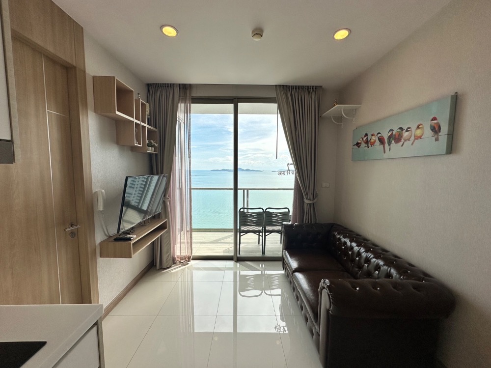 For SaleCondoPattaya, Bangsaen, Chonburi : Condo for sale, The Riviera Wongamat Beach, 37th floor, sea view, Koh Larn view
