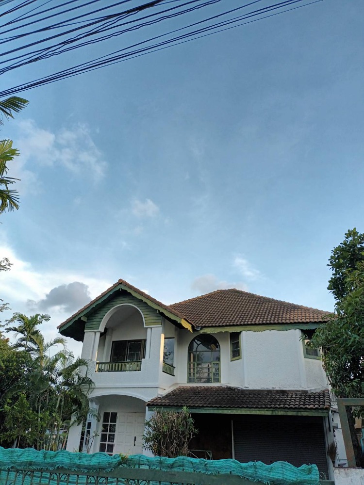 For RentHouseMin Buri, Romklao : House for rent, Sammakorn Ramkhamhaeng, single house on the corner of 124 square wa. Suitable for living. to register the company can be negotiated