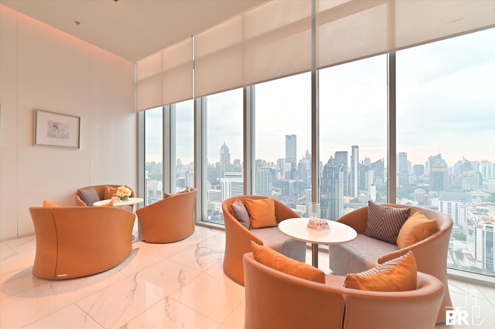 For SaleCondoNana, North Nana,Sukhumvit13, Soi Nana : 📌 The best price of Hyde Sukhumvit 11 📌 2 bedrooms, 59 sq.m., fully furnished room, ready to move in