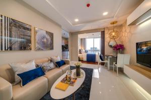 For SaleCondoSamut Prakan,Samrong : Brand New One Bedroom Condominium for Sale near 2 lines of Sky Train with special promotion !