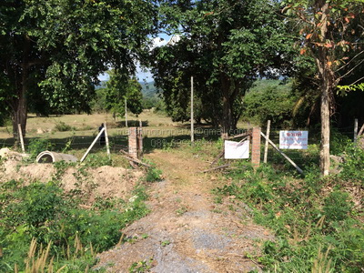 For SaleLandNakhon Nayok : Land for sale, Sarika-Narong, Nakhon Nayok, 82 rai, next to Highway 3049, near Royal Hill Golf Course.
