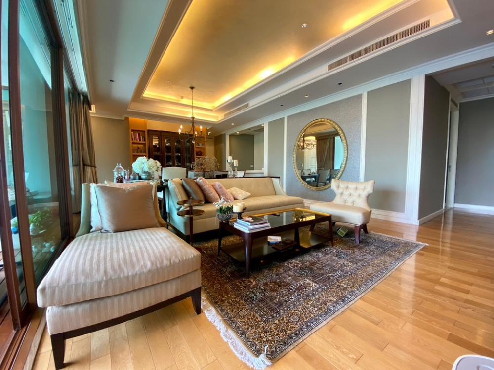 ขายคอนโดสุขุมวิท อโศก ทองหล่อ : *Rare unit for sale fully furnished* The Marvel Residence Thonglor | 3 Bed | 061-625-2555
