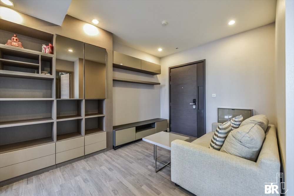 For SaleCondoSiam Paragon ,Chulalongkorn,Samyan : 🔥Hot Price🔥 Best price room, The room rama 4, price 6.69 mb 1b1b 46 sq m. The room, the best of privacy, the best of Land&House, Te 061-549-5970