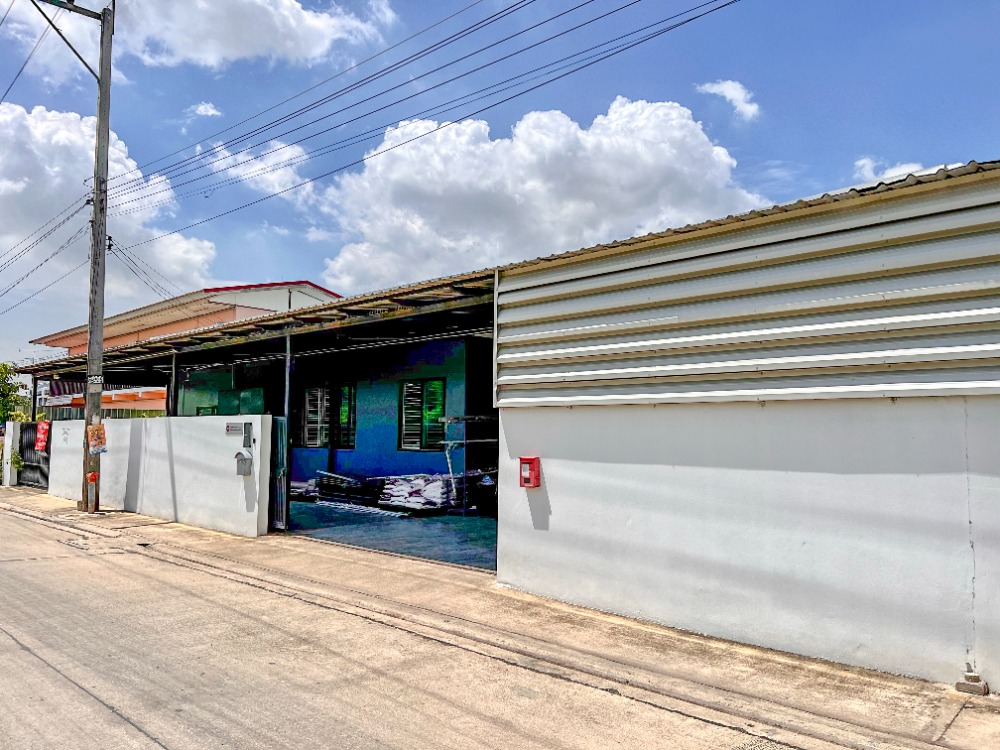 For SaleWarehousePathum Thani,Rangsit, Thammasat : Sell / rent land with a place of business, Lam Luk Ka Khlong 4, size 100 square wahs, width 25 meters, depth 16 meters.