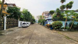 For SaleHouseRama9, Petchburi, RCA : 2-storey house for sale, area 131 square wa, usable area up to 284 square meters, special price, can enter and exit in 2 ways, convenient to travel, 5 bedrooms + air conditioners, 4 bathrooms