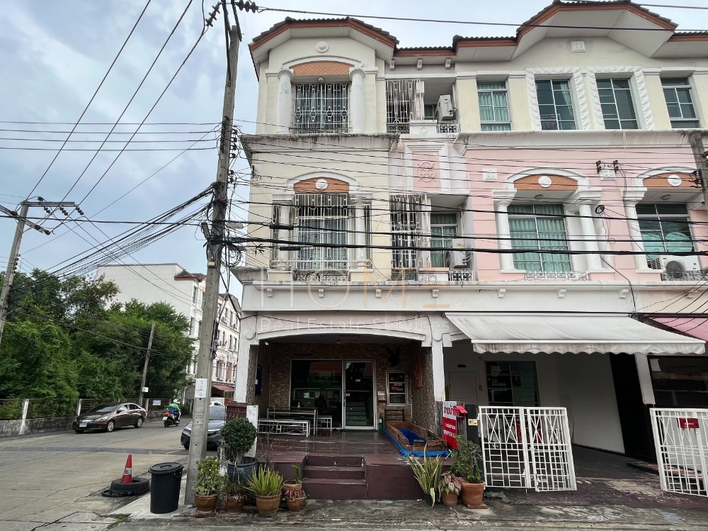 For SaleTownhouseYothinpattana,CDC : Baan Klang Muang Rama 9 - Ladprao / 4 Bedrooms (Sale), Baan Klang Muang Rama 9 - Ladprao / 4 Bedrooms (SALE) RUK578.