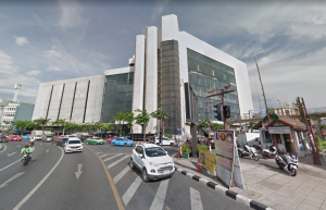 For SaleShophouseWongwianyai, Charoennakor : Shopping mall building for sale Next to King Taksin Monument, Wongwian Yai, Bangkok.