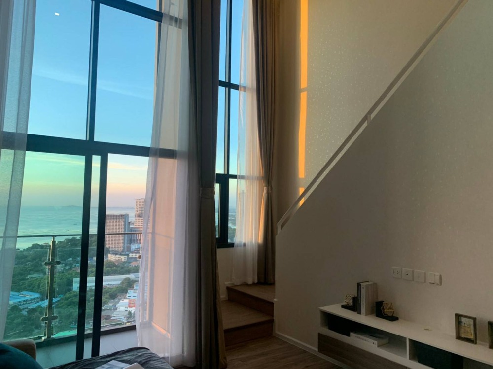 For SaleCondoSriracha Laem Chabang Ban Bueng : Sale Luxury Knightbridge The Ocean Sriracha Condo, 3 bedrooms, Duplex type at the hightest floor.