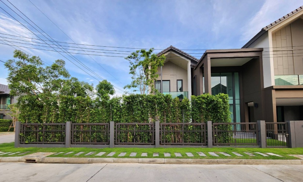 ขายบ้านปิ่นเกล้า จรัญสนิทวงศ์ : เศรษฐสิริ จรัญ-ปิ่นเกล้า 2 Setthasiti Charan Pinklao 2 พื้นที่ใช้สอย 322 ตารางเมตร ที่ดิน 106.2 ตารางวา