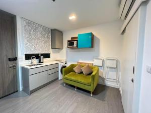 For RentCondoRama9, Petchburi, RCA : Condo for rent A Space ID Asoke - Ratchada size 1 bedroom, 1 bathroom, 14th floor, north, good weather, very beautiful view.