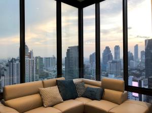 For RentCondoSilom, Saladaeng, Bangrak : Hot 🔥 For Rent 🏢 Ashton Silom 🏢 🔹2 Bed 2 Bathroom 70,000 Baht/month