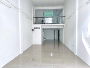 For SaleShophouseRamkhamhaeng, Hua Mak : Commercial Building 3 Bedrooms best location near MRT Orange Line
