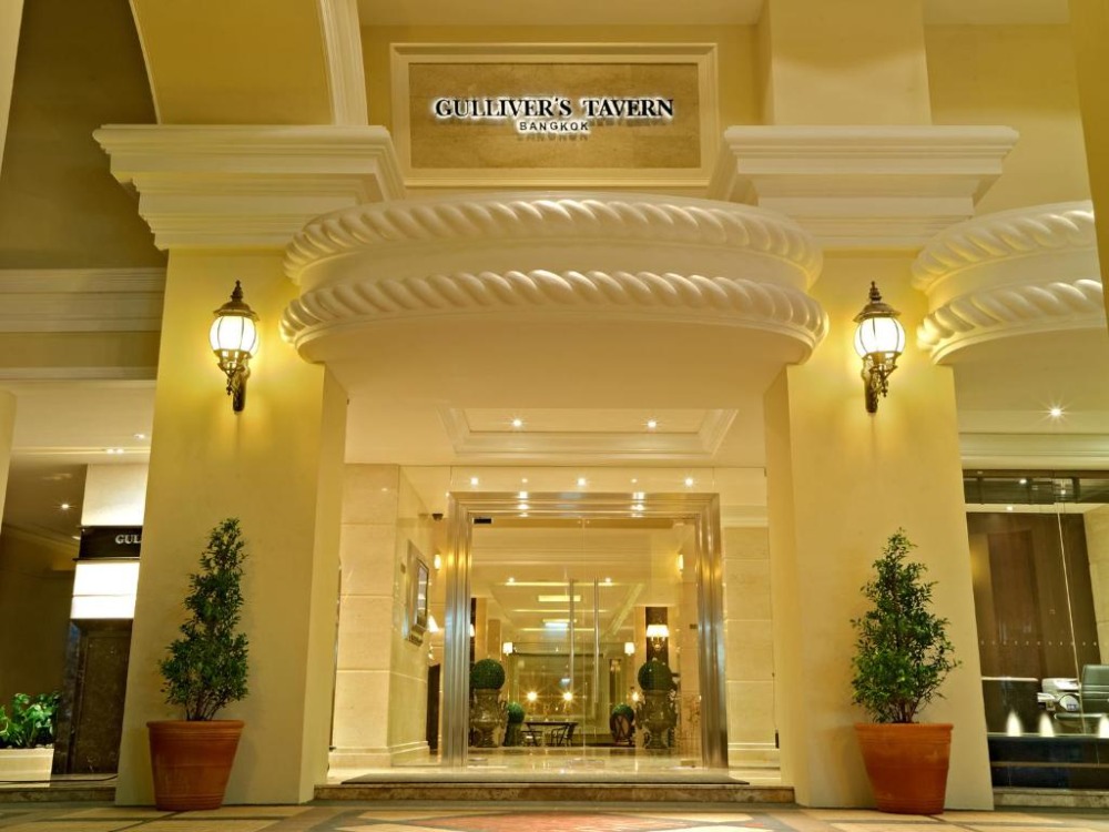 ขายขายเซ้งกิจการ (โรงแรม หอพัก อพาร์ตเมนต์)สุขุมวิท อโศก ทองหล่อ : ขายที่ดินพร้อมโรงแรม Gulliver Tavern Sukhumvit hotel และ ร้านอาหาร Gulliver Sukhumvit
