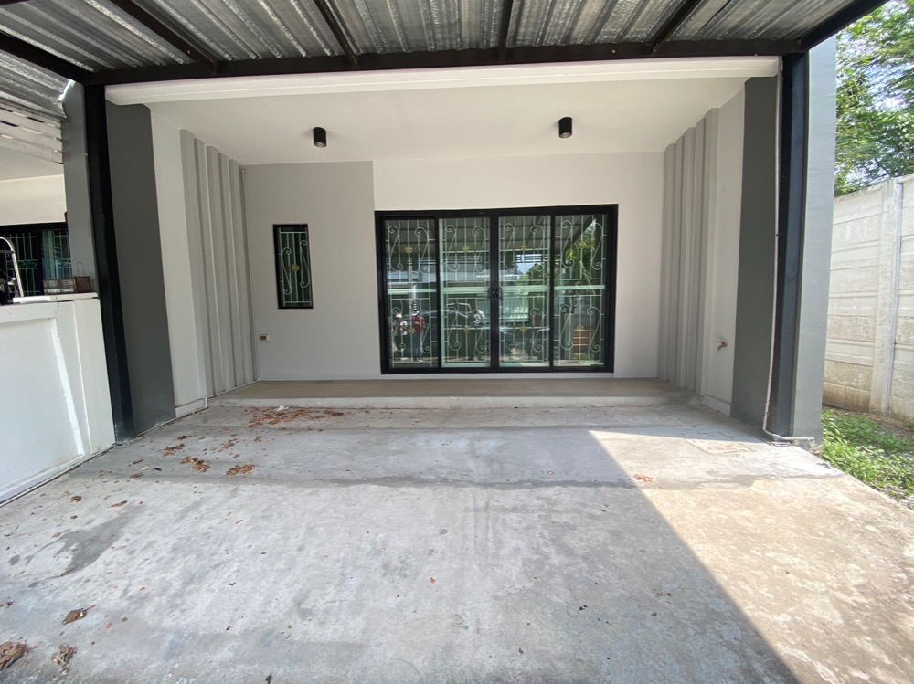 For SaleTownhouseLadkrabang, Suwannaphum Airport : Townhouse for sale on the corner near Suvarnabhumi