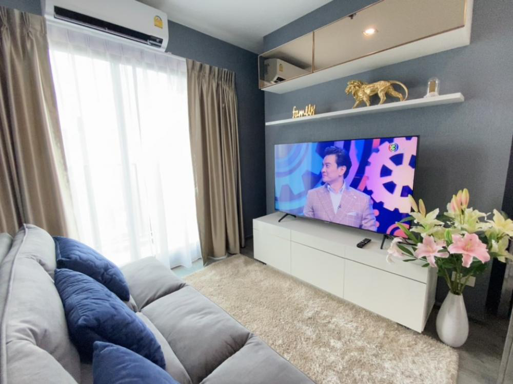 ให้เช่าคอนโดพัฒนาการ ศรีนครินทร์ : Rent RichPark Triple Station Big size 15,000 baht next to Airport link HuaMak station