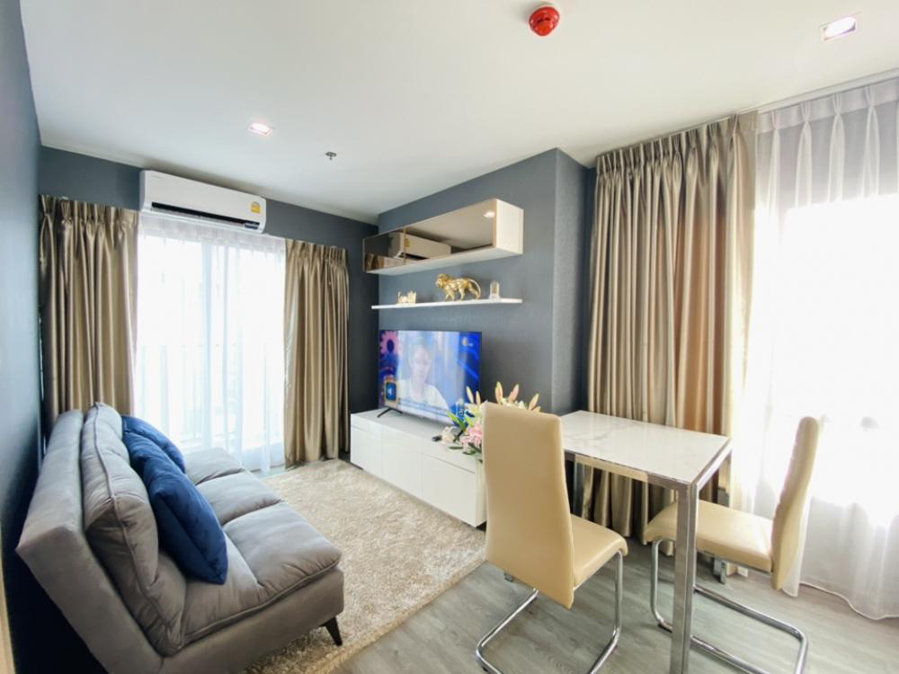 For RentCondoPattanakan, Srinakarin : Rent RichPark Triple Station 14,000 baht next to Airport link HuaMak station