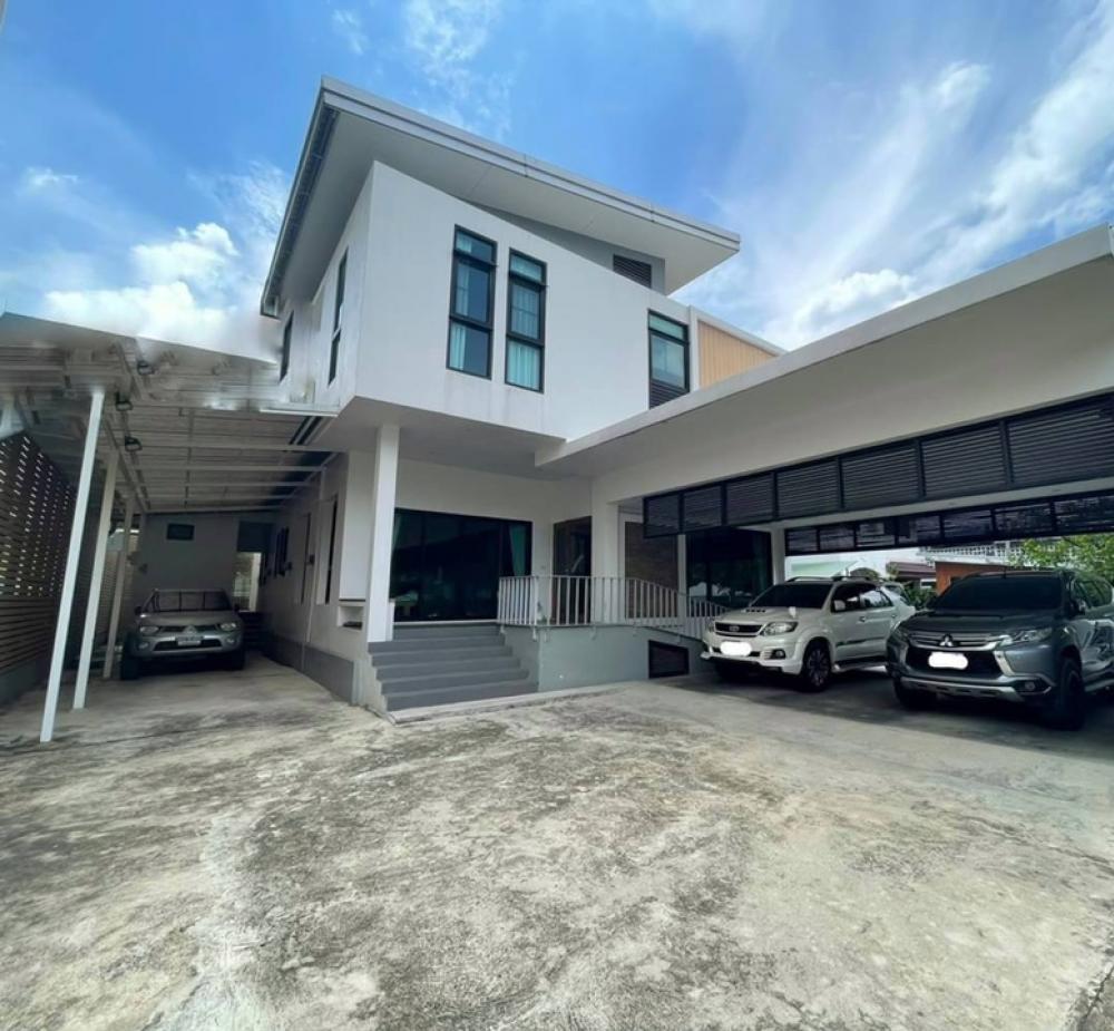 ขายบ้านอารีย์ อนุสาวรีย์ : ขายบ้านเดี่ยว2ชั้น 150ตรว.  350ตรม.สภาพดี พร้อมอยู่ ใกล้ๆBTSอารีย์ 4น้ำ 5น้ำ 9จอดรถ