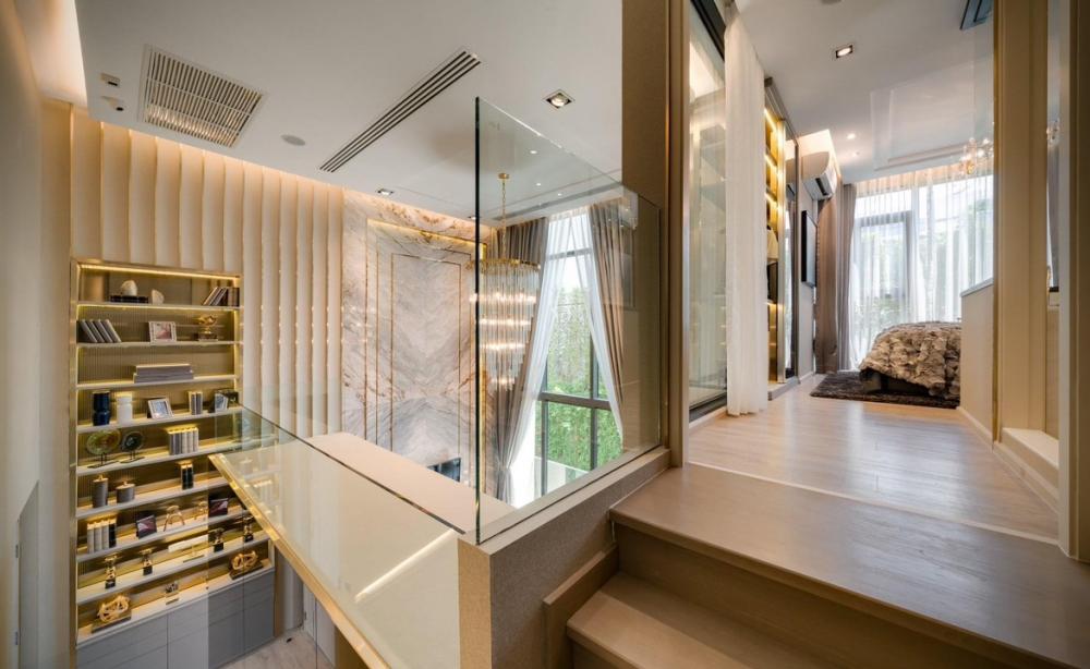 For SaleCondoRatchathewi,Phayathai : The address Siam Ratchathewi is cheaper than pre-sale. There are many rooms, many positions. Special price, building promotion