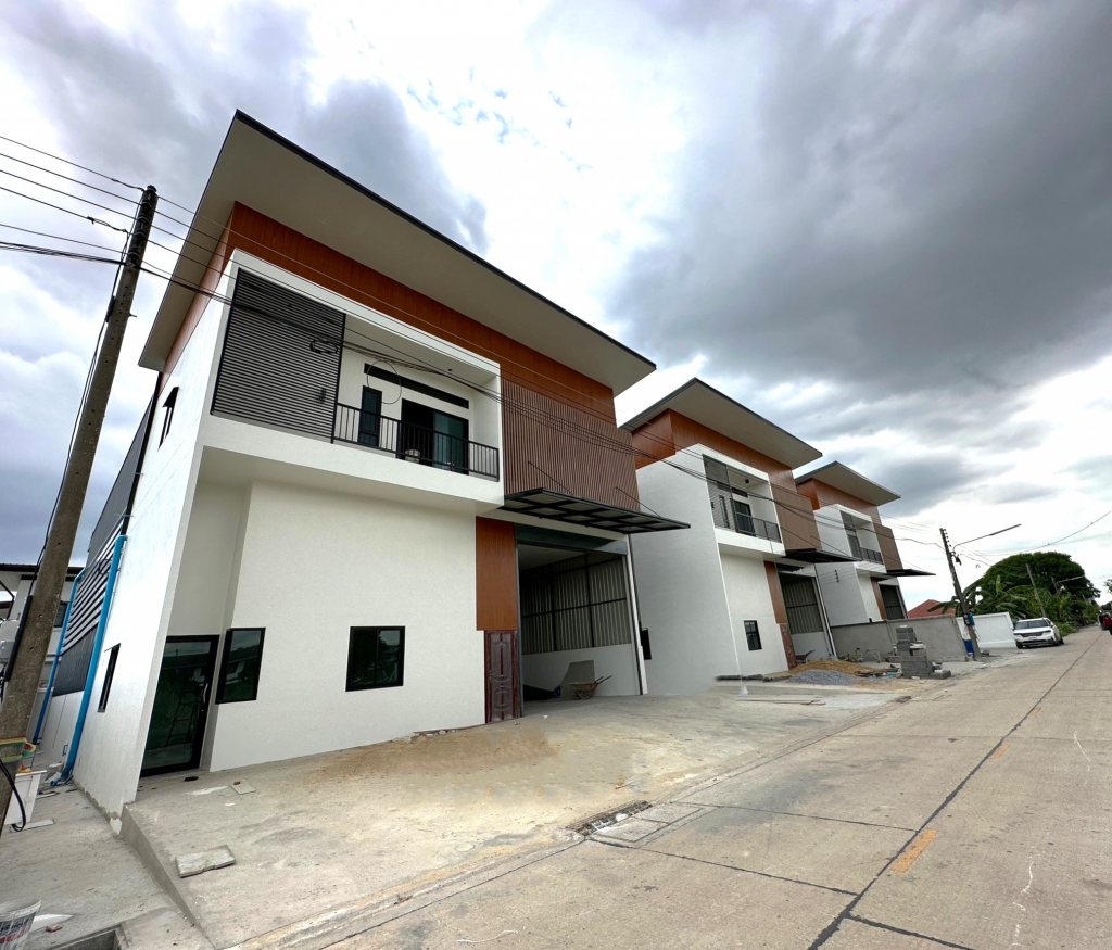 For SaleWarehousePathum Thani,Rangsit, Thammasat : For Sale Pathum Thani Warehouse Lam Luk Ka Lam Luk Ka BRE18203