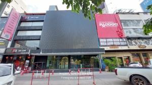 เซ้งโชว์รูม สํานักงานขายรัชดา ห้วยขวาง : เซ้ง+ให้เช่าอาคารพาณิชย์ขนาดใหญ่ 5 ชั้น 1,100 ตารางเมตร ติด MRT ห้วยขวาง สะดวกสบายเดินขึ้นอาคารได้เลย ถ.รัชดาภิเษก กรุงเทพ