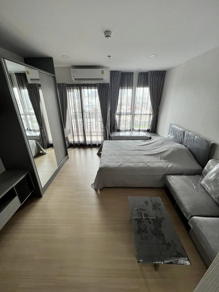 For RentCondoRamkhamhaeng, Hua Mak : For rent ❗❗ Supalai Veranda Ramkhamhaeng Line ID: @gloryasset  (with @ too) For more information, add Line.