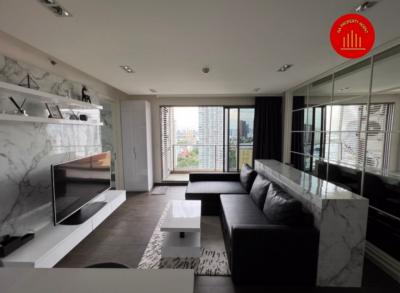 For SaleCondoSukhumvit, Asoke, Thonglor : Condo for sale, a rare premium condo on the main Sukhumvit road, The Lofts Ekkamai, 75 sq m., unblocked view, high ceiling