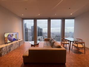 ให้เช่าคอนโดสาทร นราธิวาส : Rental : The Ritz-Carlton Mahabakorn Residence , 2 Bed 3 Bath , 126 Sq.m , 42th Floor