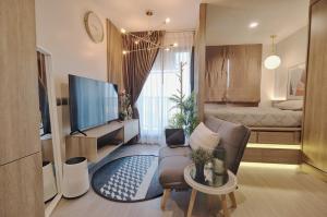 For SaleCondoลาดพร้าว เซ็นทรัลลาดพร้าว : Code C20230700107....Life Ladprao สำหรับขาย, ห้องสตูดิโอ, 1 ห้องน้ำ, ชั้นสูง, แต่งครบ, ราคาพิเศษ!!