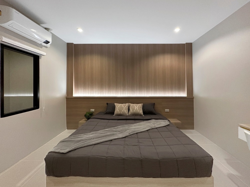 For SaleTownhouseKhon Kaen : Flash Sale! Townhouse near Khon Kaen Hospital, newly renovated with built-ins in the back, 2 bedrooms, 2 bathrooms