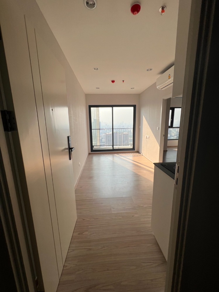 For SaleCondoRamkhamhaeng, Hua Mak : Wonderful High Rise 1-BR Condo at The Tree Hua Mak Ramkhamhaeng, Hua Mak, Bang Kapi, Bangkok