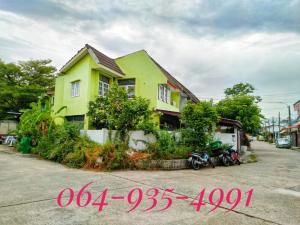For SaleHouseLadprao101, Happy Land, The Mall Bang Kapi : Urgent sale!! Land with a 2-storey house, 39 Sqw., Prachakorn Thai Village, Soi Ladprao 93, connected to Ladprao 101, near the Yellow Line MRT Mahatthai Station.