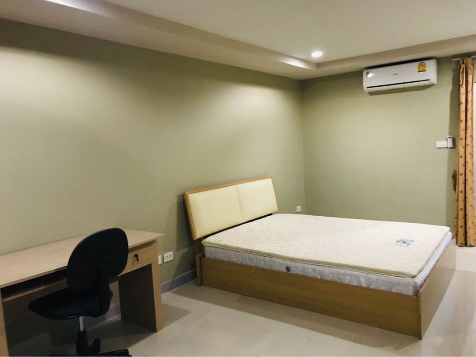 For SaleCondoBangna, Bearing, Lasalle : (Code S3609 ) Condo for sale, regent home7/1, price 1.2 million baht, near BTS Bang Na and BITEC Bang Na, convenient transportation, close to shopping areas.