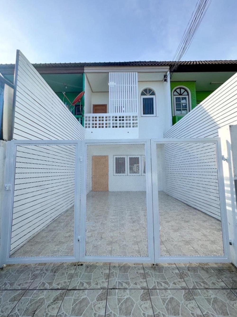 For SaleTownhouseRama 2, Bang Khun Thian : ✨ Newly renovated house Ready to move in with furniture ✨ Sinthawee Village, Bang Mot / 17 sq m.