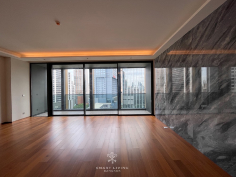 For SaleCondoSukhumvit, Asoke, Thonglor : 🔥 The best price for a luxurious 2-beds corner unit with a spacious balcony and private lift, located near BTS Phrom Phong.