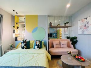 For SaleCondoThaphra, Talat Phlu, Wutthakat : Condo for sale near Wutthakat BTS, Metro sky, fully furnished, ready to have a minimum of 2-5 hundred thousand left!!! Only 5 stations to Samorn Silom, in the heart of the business district