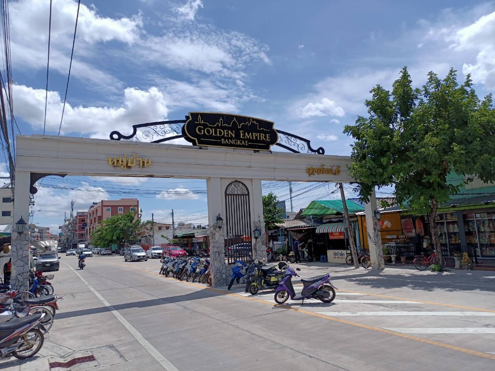 For SaleShophouseBang kae, Phetkasem : Commercial building for sale, next to the main village road, Suksan Village 5, good for business and living, convenient travel, near Lak Song MRT, Bangkok.
