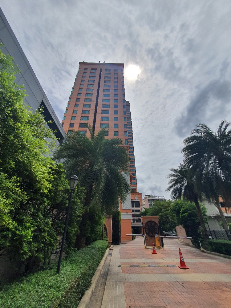 ขายคอนโดสุขุมวิท อโศก ทองหล่อ : Aguston Sukhumvit 22 / ห้องแต่งสวยพร้อมอยู่ เลี้ยงสัตว์ได้ / 1bed 1bath 53sqm โทร 0617546461