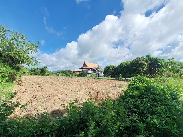 For SaleLandRayong : Land for sale 1-1-68.2 Rai, near to Suanson Beach, Baan Phe Rayong, walk to the breach only 300 meter.