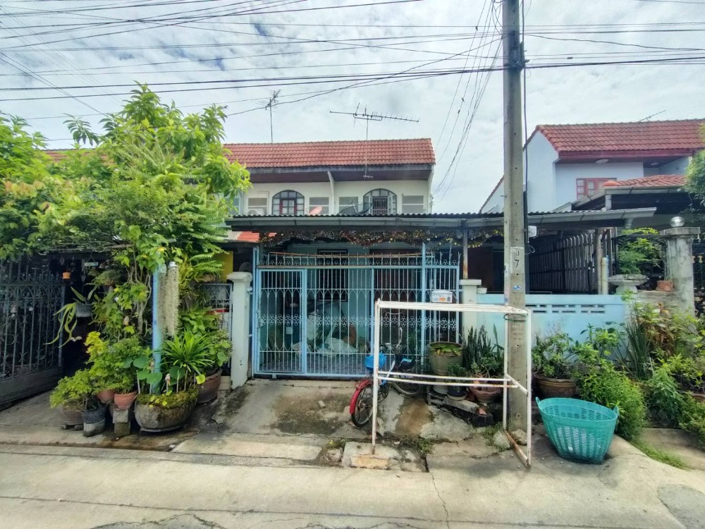 ขายทาวน์เฮ้าส์/ทาวน์โฮมนนทบุรี บางใหญ่ บางบัวทอง : ขายด่วน !! ทาวน์เฮ้าส์ ไทรน้อย หมู่บ้านบัวทองแลนด์ 28 ตร.วา หลังริม หน้าไม่ชนใคร ราคาถูกสุดๆ