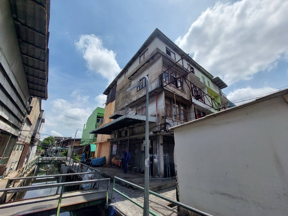 For SaleShophouseBang Sue, Wong Sawang, Tao Pun : Commercial building for sale, corner room, commercial building, Si Khema Market, Bang Pho, near Yothin Burana School Rama 7 Expressway, Bang Sue, Pracharat Sai 1, Soi 36