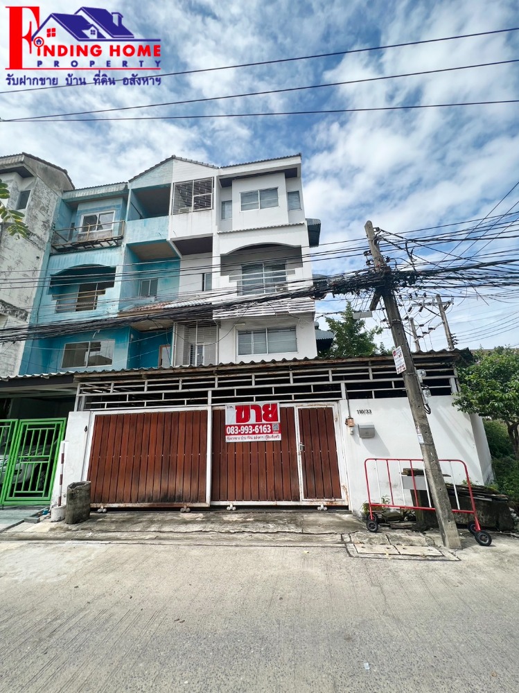 For SaleShophouseLadprao, Central Ladprao : Sell ​​/ rent 4-storey townhome, playing level 46 sq m. Usable area 380 sq m. Ladprao Soi 18,