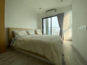 For RentCondoWongwianyai, Charoennakor : For rent at Ideo Mobi Sathorn Negotiable at @Property555 (with @ too)