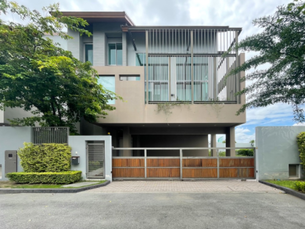 ขายบ้านเลียบทางด่วนรามอินทรา : ขายบ้านเดี่ยว 3 ชั้น Private Nirvana Residence East หลังมุม เนื้อที่ใหญ่สุด 82 ตรว. ทำเลใกล้ถนนเลียบด่วนรามอินทรา