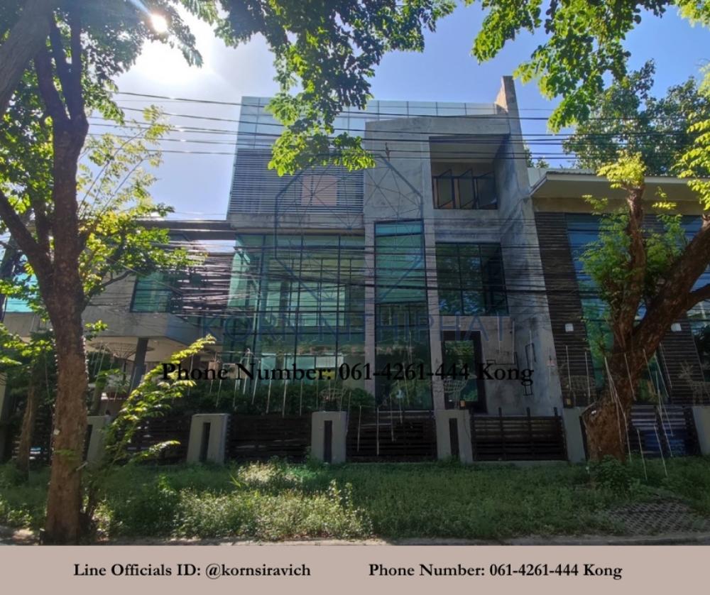 For RentRetailYothinpattana,CDC : Stand Alone building for rent along Ramindra Expressway, suitable for beauty/dental clinics, spas, pet-wellness, furniture showrooms and coffee.