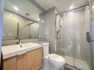For SaleCondoThaphra, Talat Phlu, Wutthakat : Condo for sale, corner room, near BTS