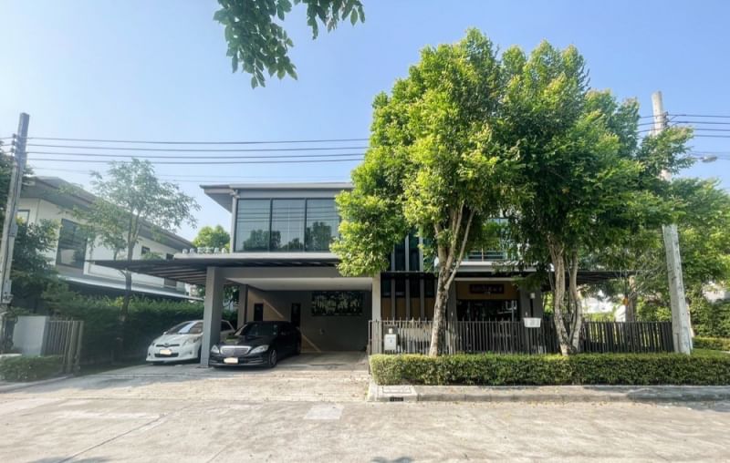 For SaleHouseLadkrabang, Suwannaphum Airport : BB218 House for sale, Baan Lumpini Village, Suan Luang Rama 9, Baan Lumpini Suanluang Grand Rama 9 # Single house, Chalerm Prakiat Rama 9 Road. #Single house in Prawet district # Single house behind the corner