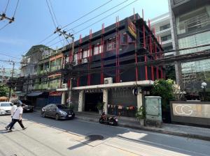 For SaleShophouseSukhumvit, Asoke, Thonglor : JJ393 Commercial building for sale, 3 rooms, Soi Sukhumvit 22 (Sell with tenants)