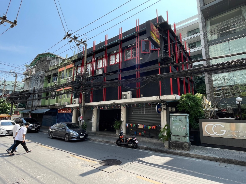 ขายตึกแถว อาคารพาณิชย์สุขุมวิท อโศก ทองหล่อ : Shophouse Sukhumvit 22: 49 sqwah 792sqm. 3 storey 75,000,000 Am: 0656199198